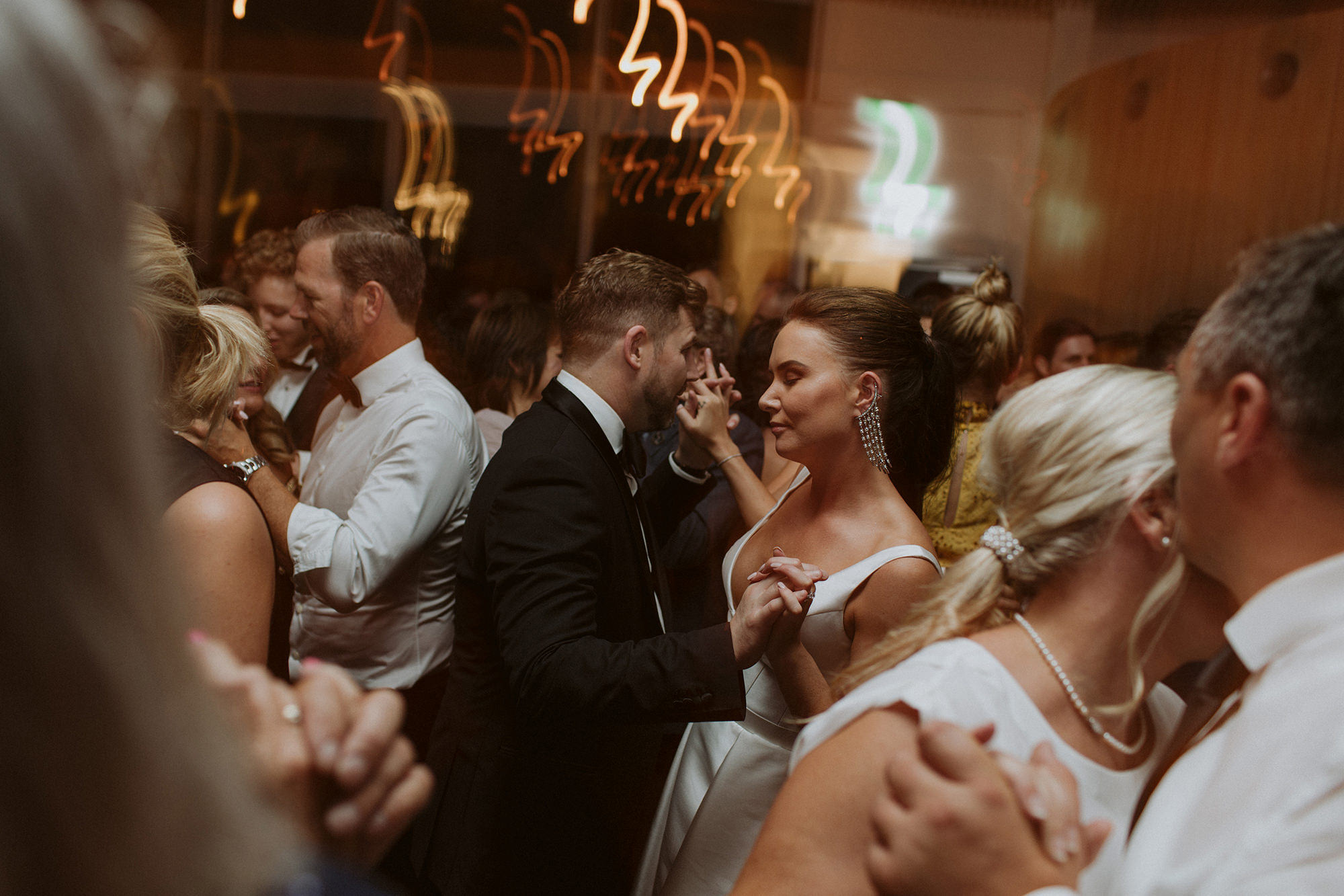 Helen+Matt_Modern_Auckland_Wedding-108